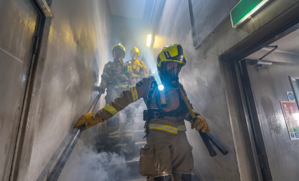 rescue-team-in-building